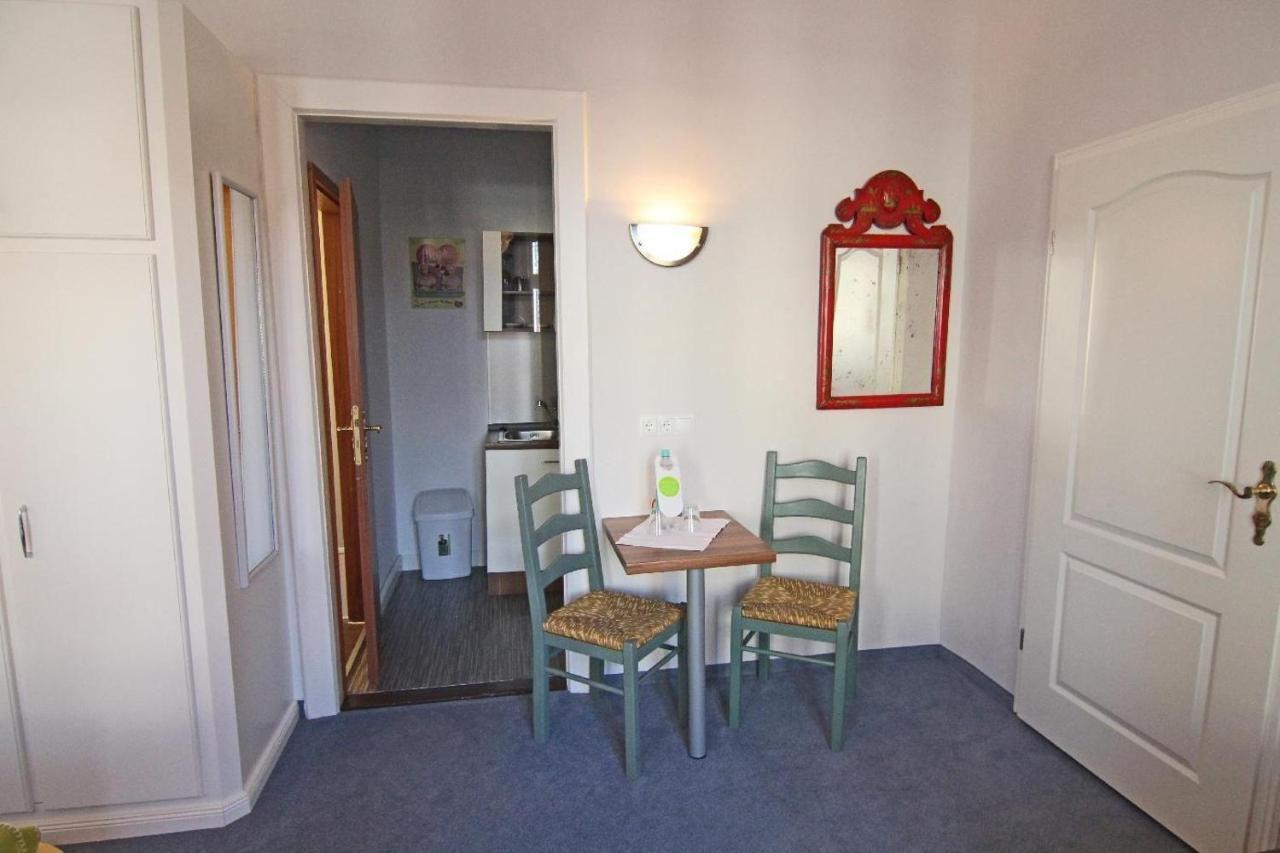 Kapitaenshaus-Lassen-Zimmer-Amistad Otel Westerland Dış mekan fotoğraf